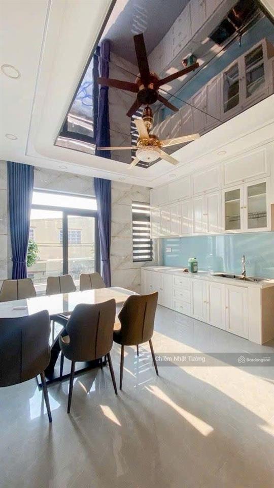 Nhà bán đẹp lung linh, hẻm xe hơi ngủ trong nhà, 5 tầng mới đẹp, 4m x 14m, tặng full nội thất,