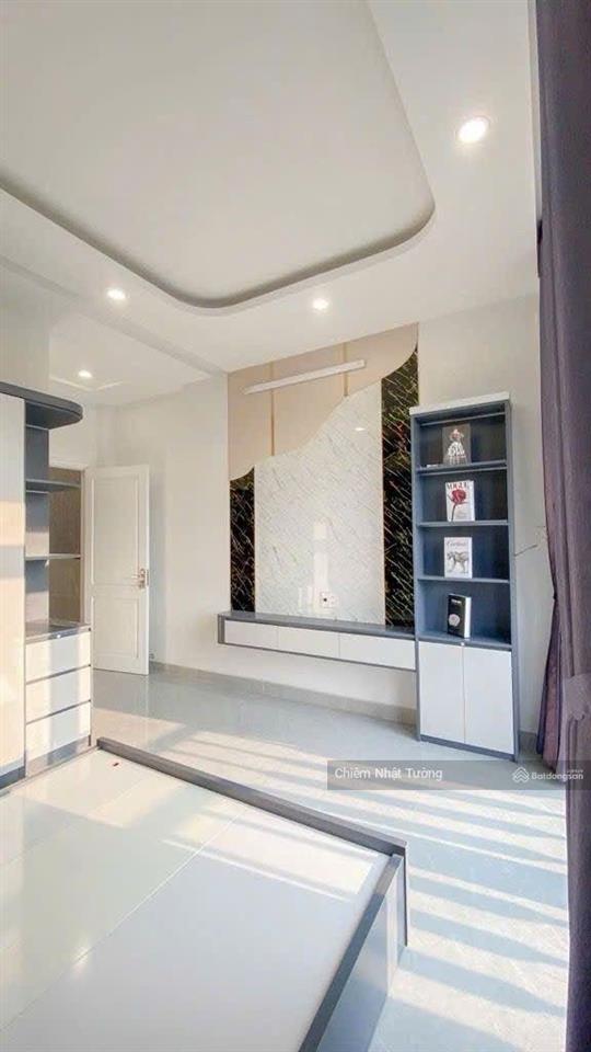 Nhà bán đẹp lung linh, hẻm xe hơi ngủ trong nhà, 5 tầng mới đẹp, 4m x 14m, tặng full nội thất,