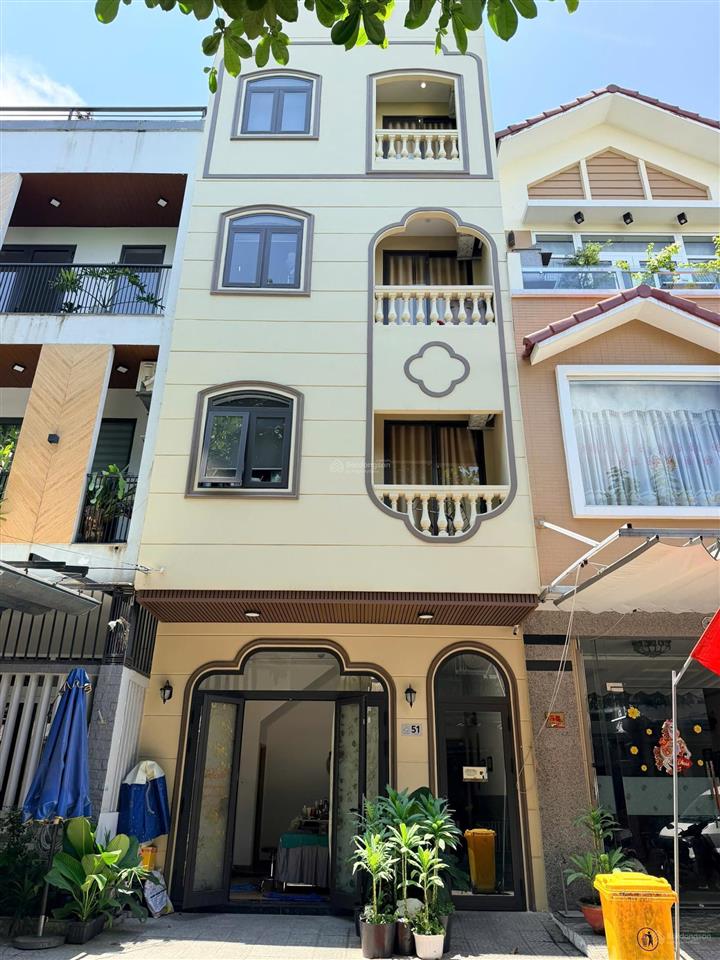 Bán toà căn hộ dòng tiền 50 triệu/ tháng, mặt tiền đường huy cận