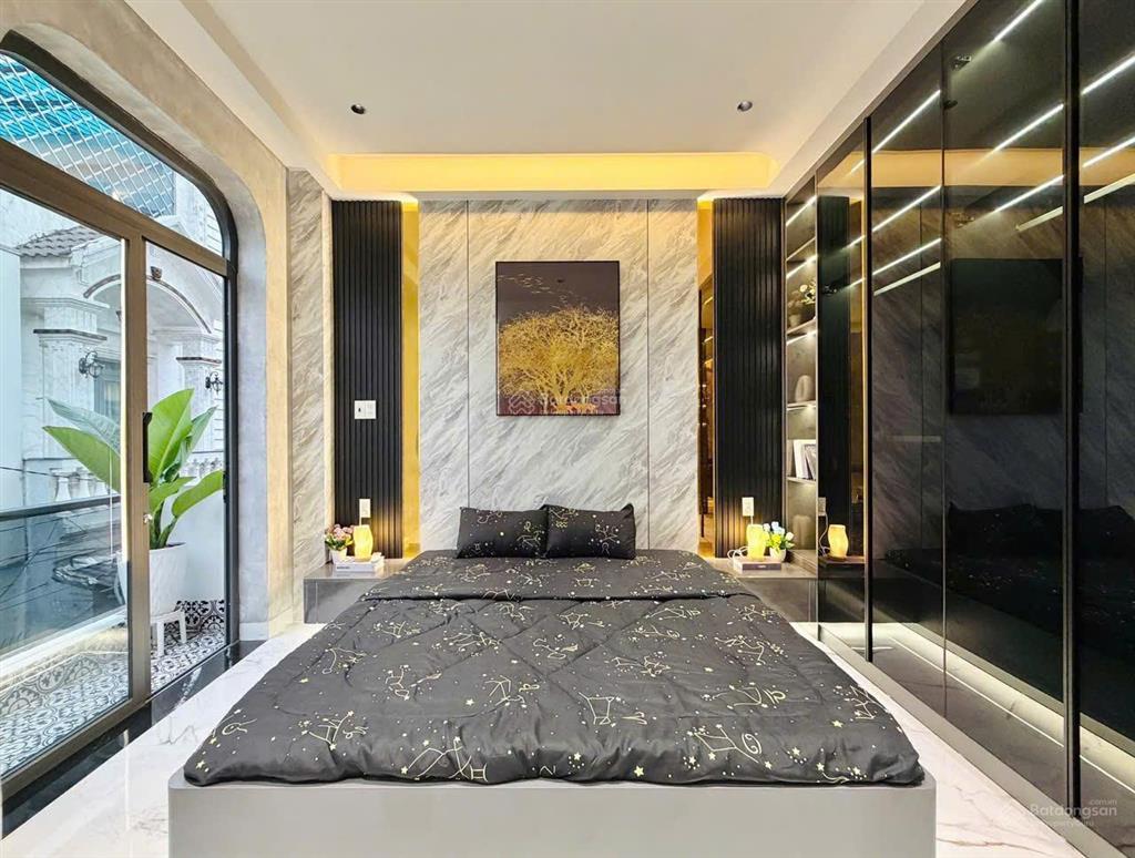 Nhà giá ngộp đoàn văn bơ, p16, q4. giá 3,56 tỷ. dt 70m2. 3 tầng, 3pn 3wc. sổ hồng riêng chính chủ