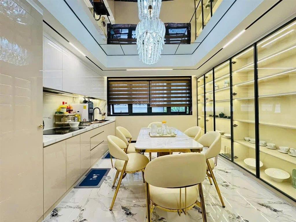 Nhà giá ngộp bán gấp thống nhất, thông tây hội. giá 4,12 tỷ. dt 65m2. 4pn 4wc. sổ hồng riêng