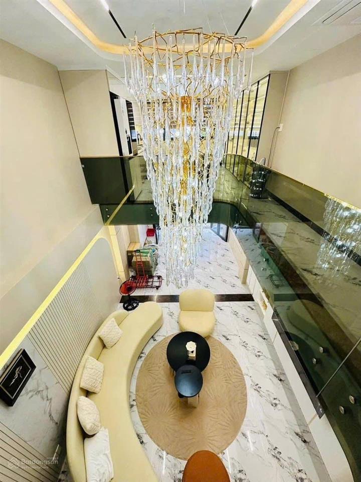 Nhà giá ngộp bán gấp thống nhất, thông tây hội. giá 4,12 tỷ. dt 65m2. 4pn 4wc. sổ hồng riêng