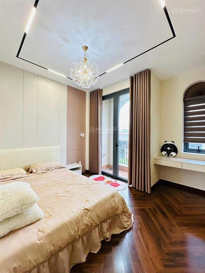 Nhà giá ngộp bán gấp thống nhất, thông tây hội. giá 4,12 tỷ. dt 65m2. 4pn 4wc. sổ hồng riêng