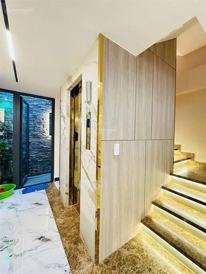 Nhà giá ngộp bán gấp thống nhất, thông tây hội. giá 4,12 tỷ. dt 65m2. 4pn 4wc. sổ hồng riêng