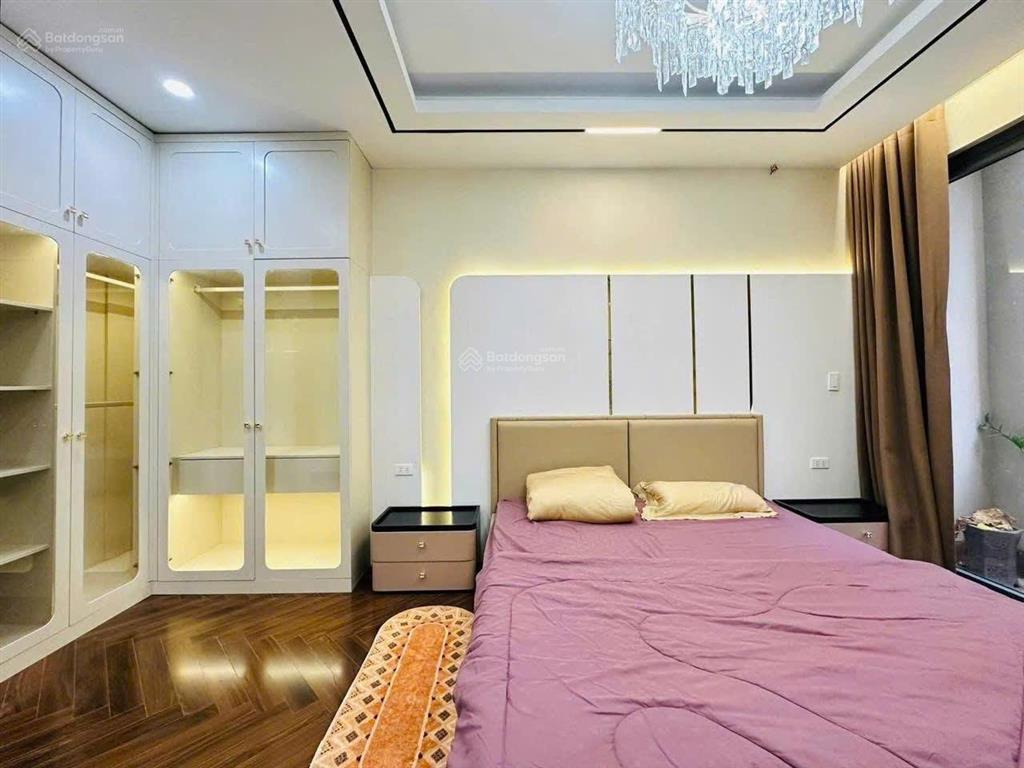 Nhà giá ngộp bán gấp thống nhất, thông tây hội. giá 4,12 tỷ. dt 65m2. 4pn 4wc. sổ hồng riêng