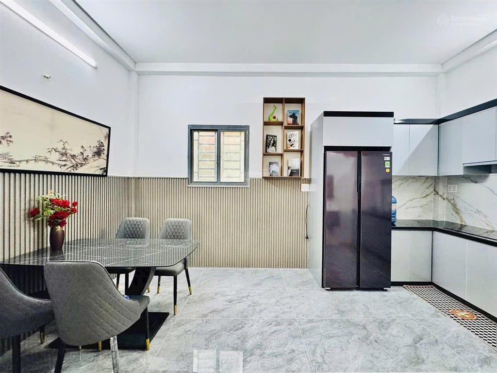 Nhà hẻm xe hơi trường sa, p.14 quận 3. giá 3,96 tỷ. dt 67m2. 2 tầng. 2pn 3wc. sổ hồng riêng