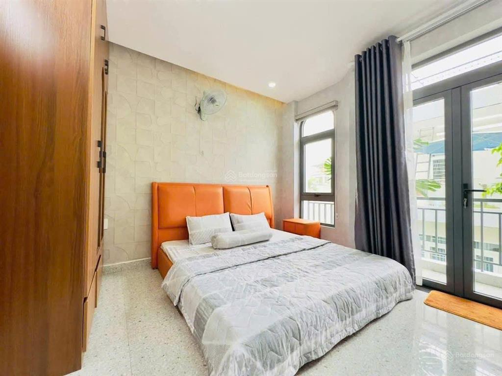 Nhà mới hoàn công thạnh lộc 15, q12. giá 2,85 tỷ. dt 76.5m2. 3 tầng, 3pn 4wc. sổ hồng riêng