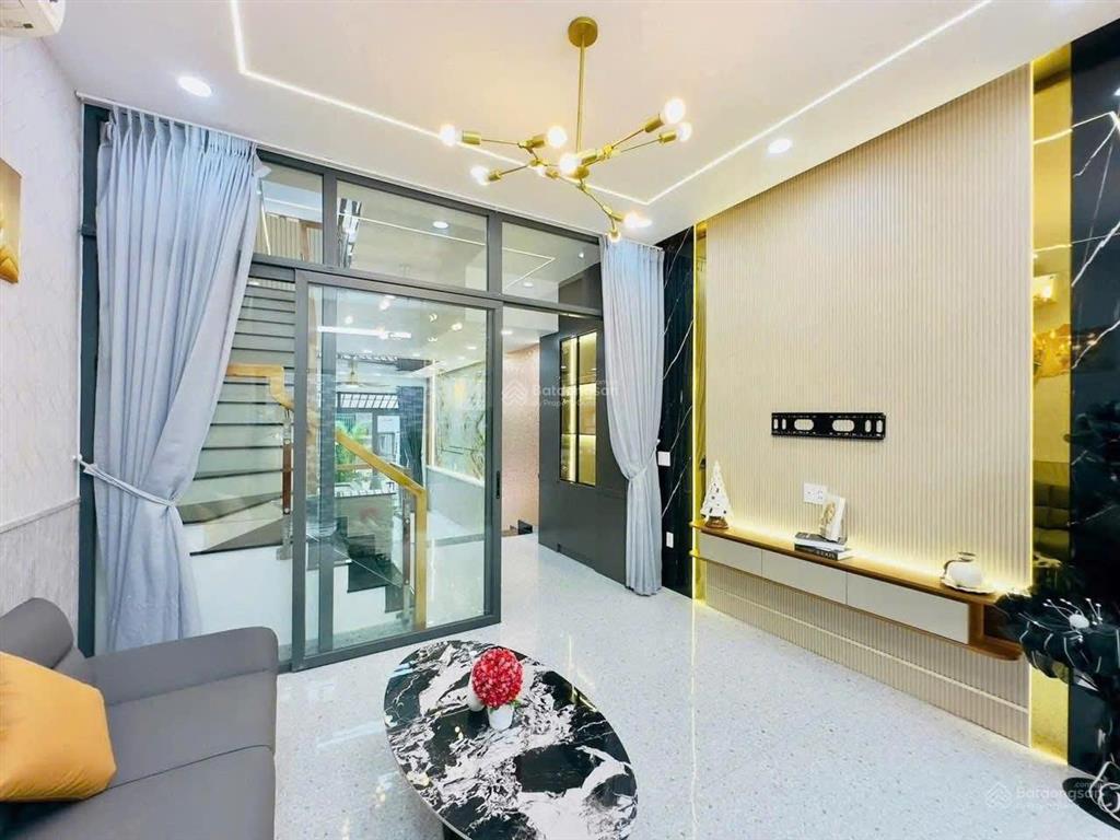 Nhà mới hoàn công thạnh lộc 15, q12. giá 2,85 tỷ. dt 76.5m2. 3 tầng, 3pn 4wc. sổ hồng riêng