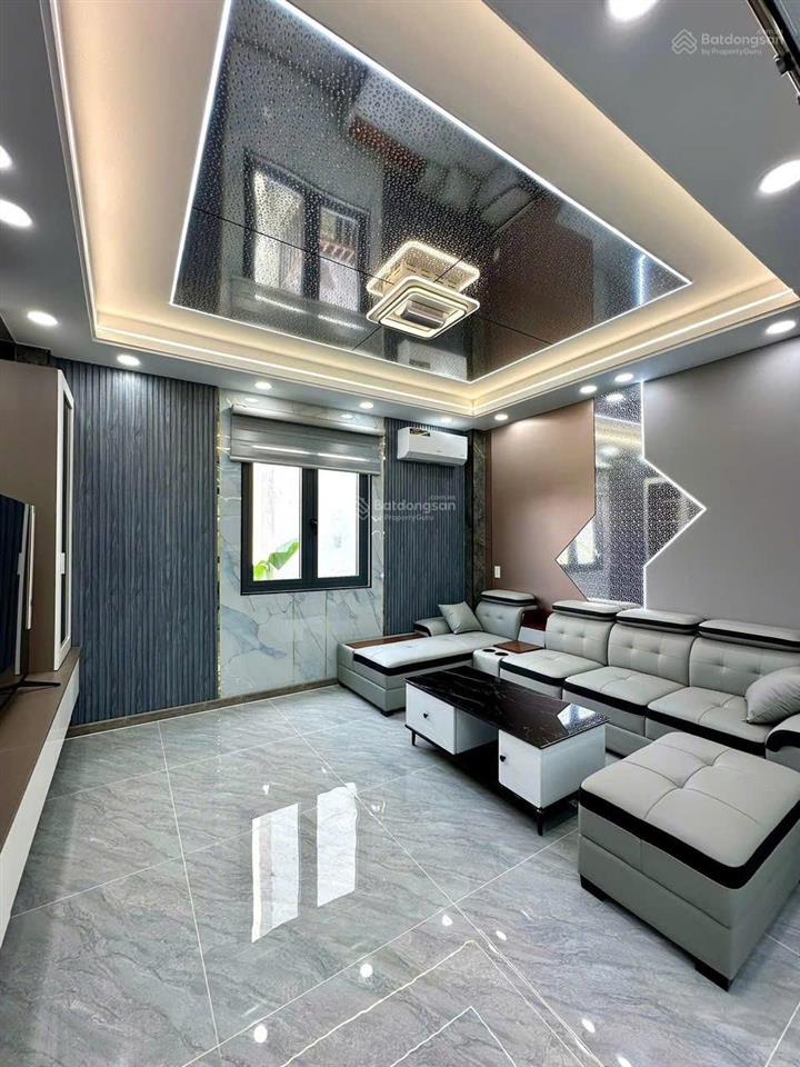 Nhà hẻm cần bán gấp nguyễn xí, p.13 bình thạnh. giá 3,79 tỷ. dt 58.5m2. 4pn 5wc. sổ hồng riêng