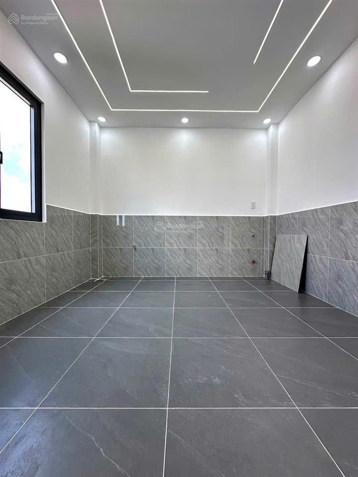 Nhà hẻm cần bán gấp nguyễn xí, p.13 bình thạnh. giá 3,79 tỷ. dt 58.5m2. 4pn 5wc. sổ hồng riêng