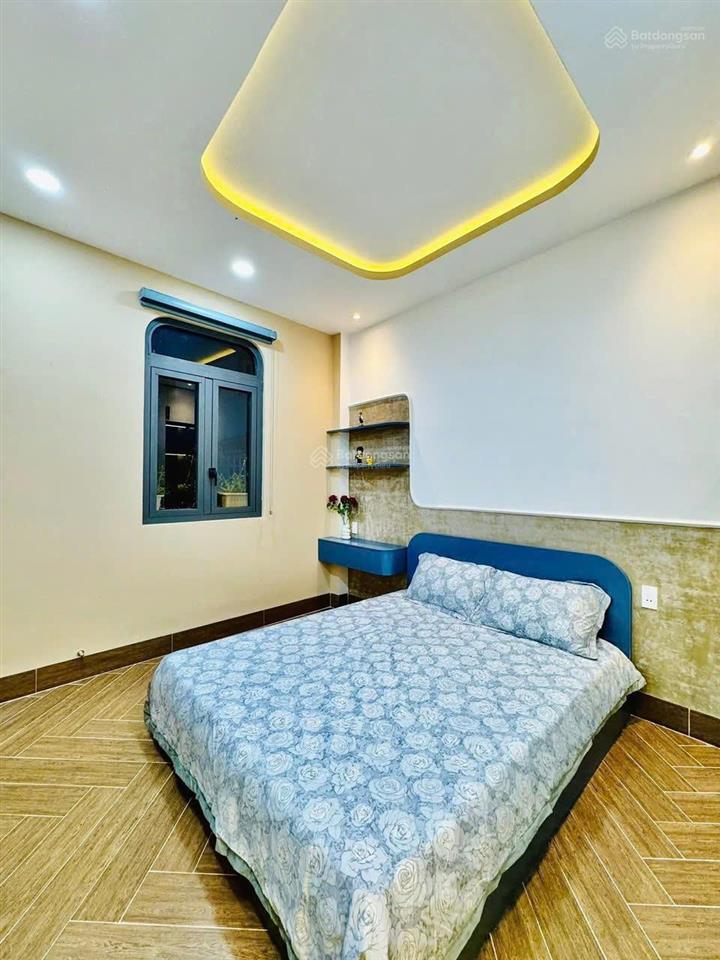 Cần bán gấp trong tháng nhà phan văn trị p.11 bình thạnh. giá 3,29 tỷ. dt69m2. 3pn. sổ hồng riêng