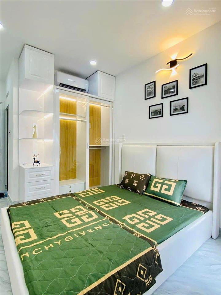 Cần bán gấp nhà hẻm phạm ngọc thạch p6, q.3. giá 3,1 tỷ. 3pn 4wc. dt 75m2. 3 tầng. sổ hồng riêng