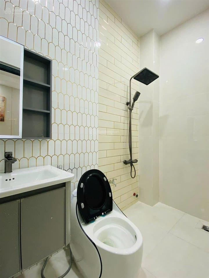 Nhà hẻm xe hơi siêu rẻ tại gò dầu, tân quý tân phú. giá 3,54 tỷ. dt 65m2. 4pn 4wc. sổ hồng riêng
