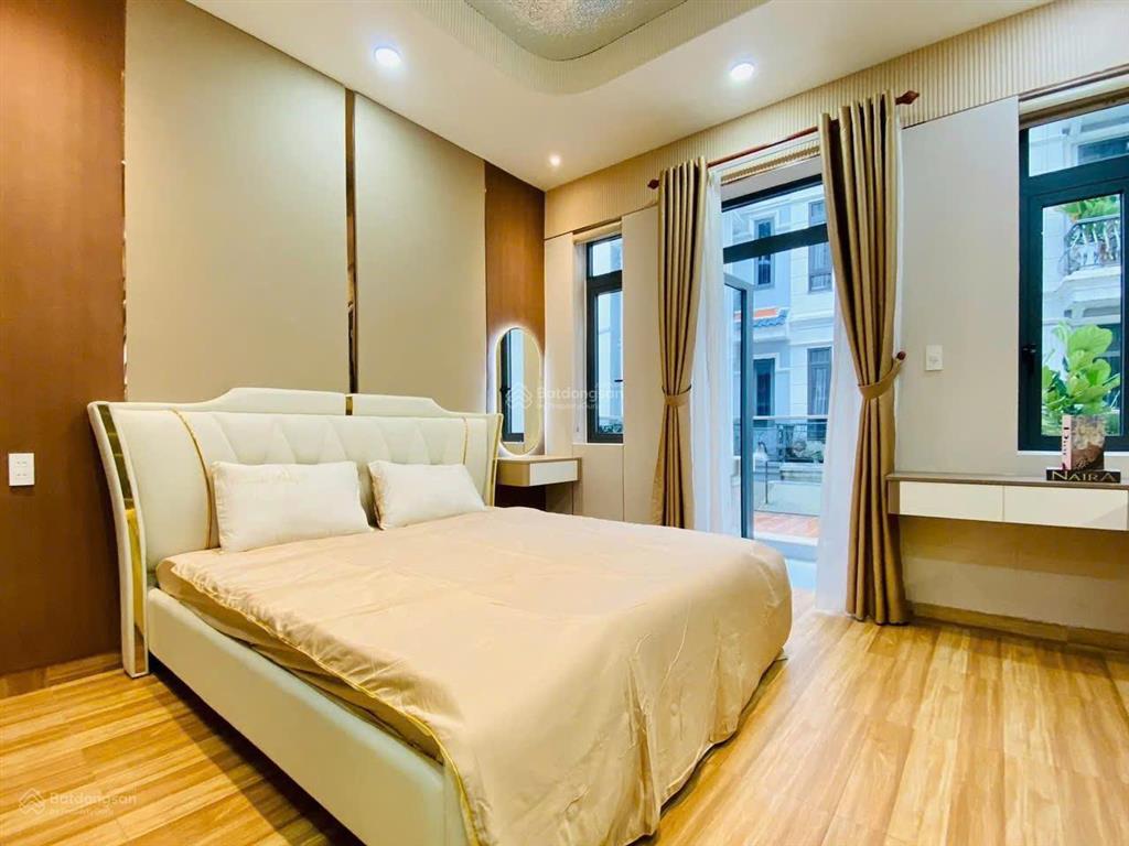 Nhà hẻm xe hơi siêu rẻ tại gò dầu, tân quý tân phú. giá 3,54 tỷ. dt 65m2. 4pn 4wc. sổ hồng riêng