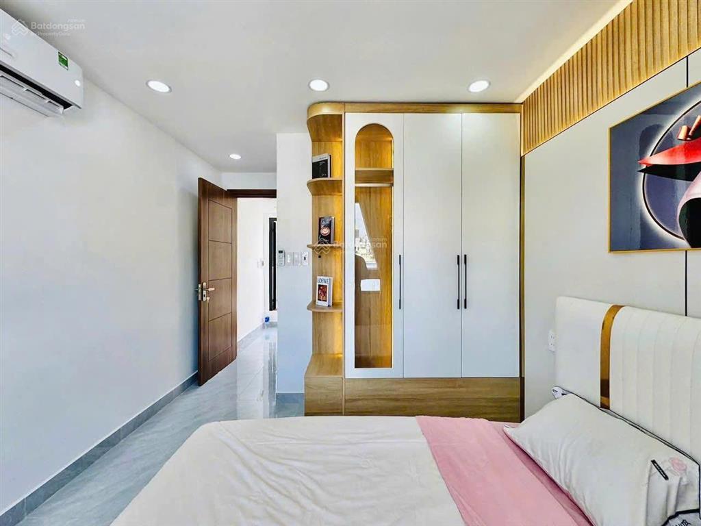 Cần tiền cho con du học nhà nguyễn thị thập, tân hưng, q7. 4pn 4wc. sổ hồng riêng