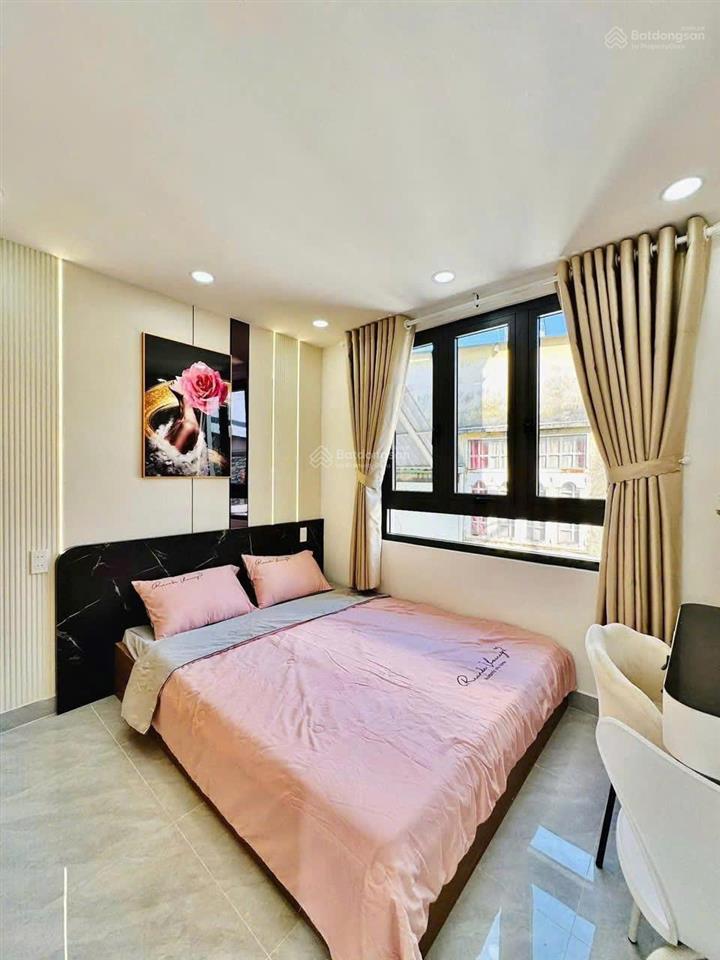 Cần tiền cho con du học nhà nguyễn thị thập, tân hưng, q7. 4pn 4wc. sổ hồng riêng