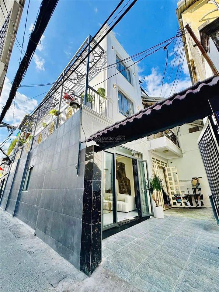 Cần tiền cho con du học nhà nguyễn thị thập, tân hưng, q7. 4pn 4wc. sổ hồng riêng