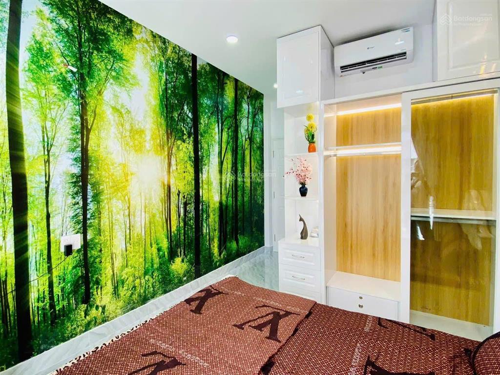 Kẹt tiền bán gấp nhà hẻm phạm ngọc thạch p6 q.3. giá 3,1 tỷ. dt 75m2. 3 tầng. 3pn. sổ hồng riêng
