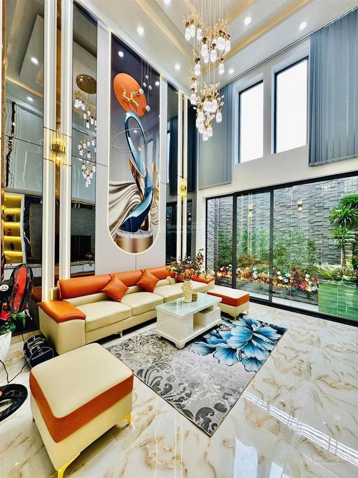 Nhà có thang máy hẻm phan huy ích, p.14 gò vấp. giá 4,68 tỷ. dt 80m2. 5 tầng. sổ hồng riêng