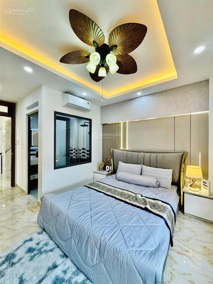 Nhà có thang máy hẻm phan huy ích, p.14 gò vấp. giá 4,68 tỷ. dt 80m2. 5 tầng. sổ hồng riêng