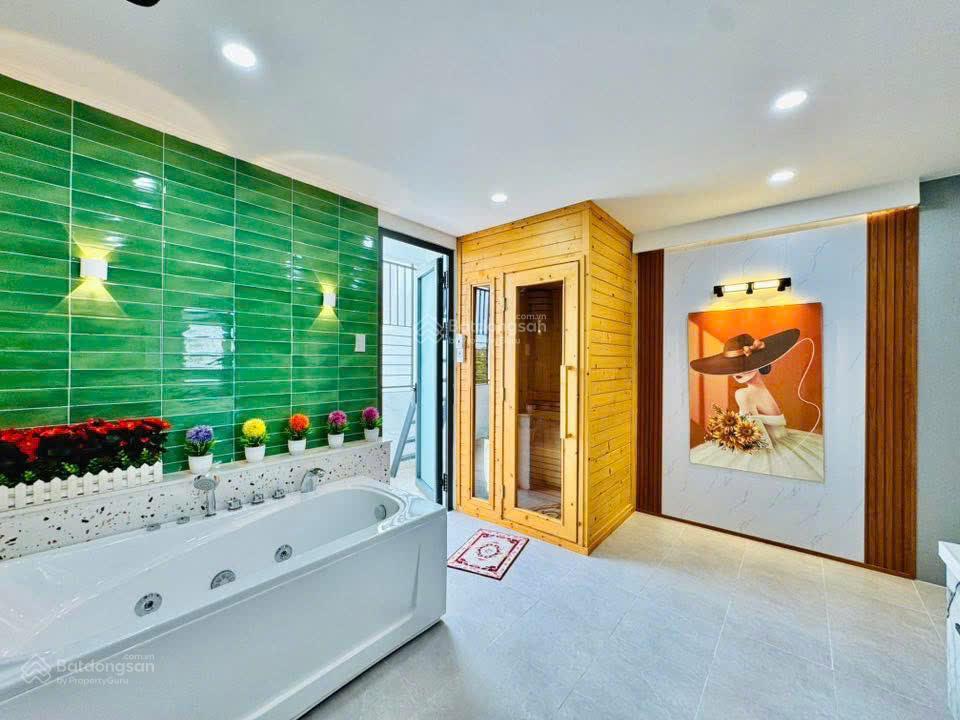 Nhà có thang máy hẻm phan huy ích, p.14 gò vấp. giá 4,68 tỷ. dt 80m2. 5 tầng. sổ hồng riêng