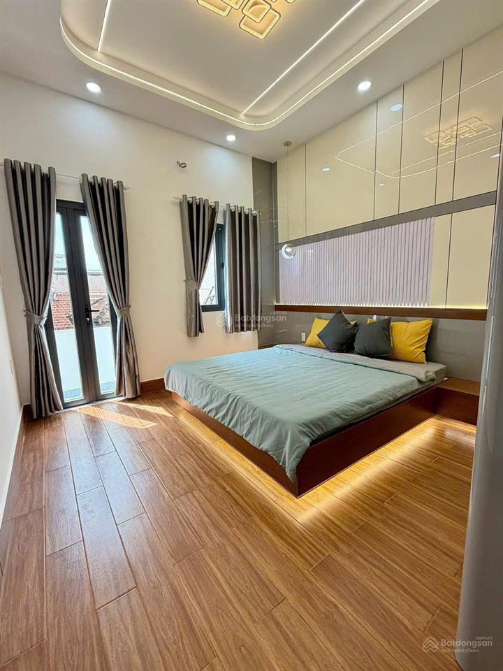 Nhà mặt tiền cần bán gấp tại bình tân,tỉnh lộ 10. giá 5,63 tỷ. dt101m2. 4tầng. 4pn. sổ hồng riêng