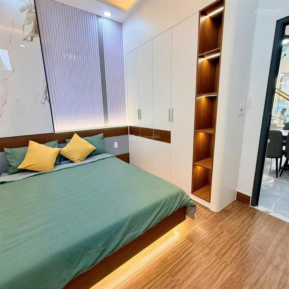 Nhà mặt tiền cần bán gấp tại bình tân,tỉnh lộ 10. giá 5,63 tỷ. dt101m2. 4tầng. 4pn. sổ hồng riêng