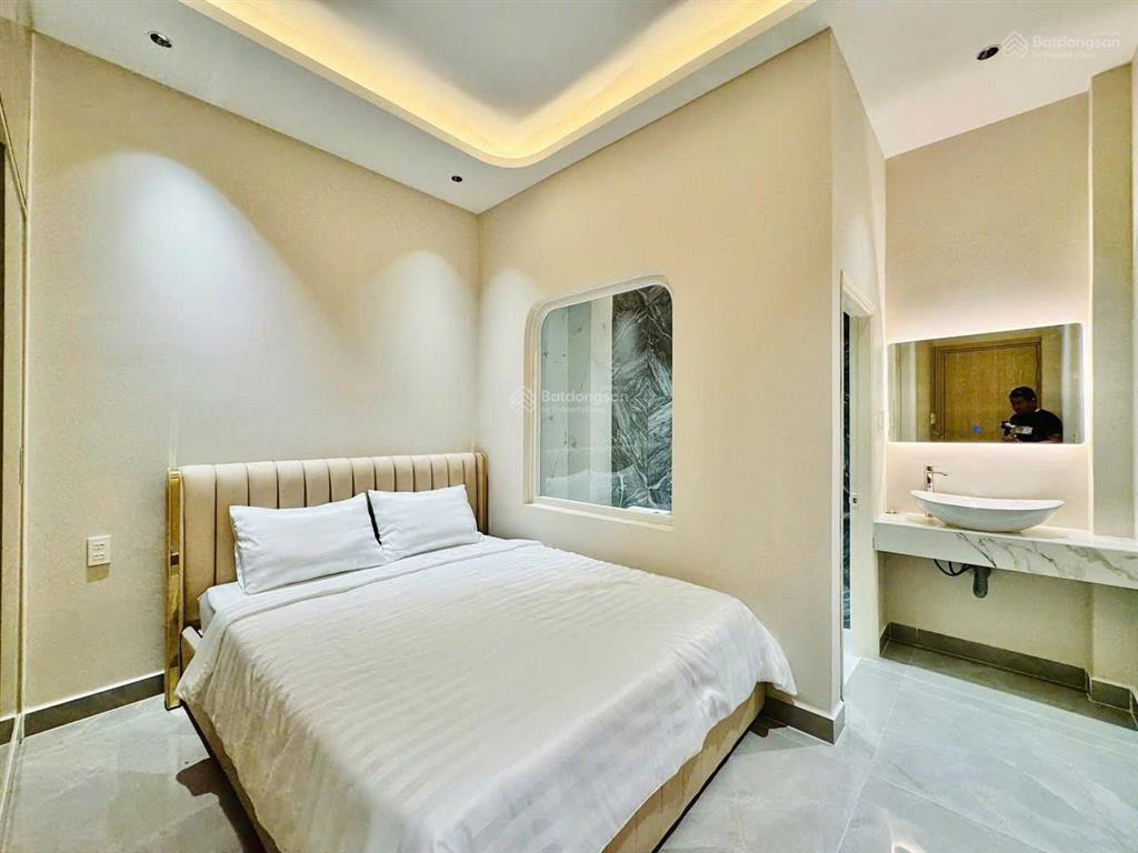 Bán gấp nhà q10 trần thiện chánh. giá 3,1 tỷ. dt 69m2. 3 tầng. 3pn 3wc. sổ hồng riêng
