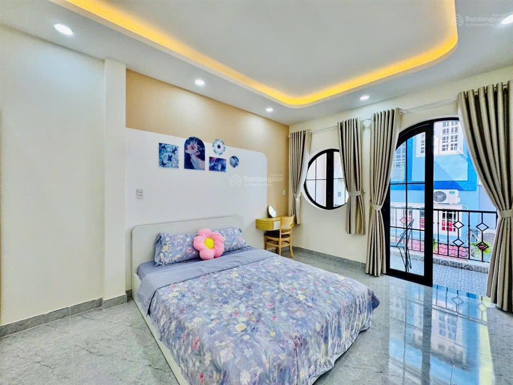 Cần bán gấp trong tháng nhà hẻm trần tuấn khải q5. dt 65.4m2. 3pn 3wc. sổ hồng riêng