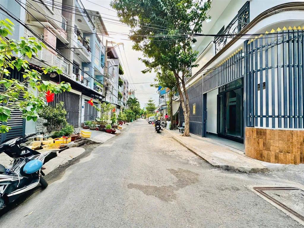 Nhà giá siêu ngộp bùi thị xuân, p.15 tân bình, giá 3,3 tỷ. 2 tầng. 3pn 3wc., sổ hồng riêng