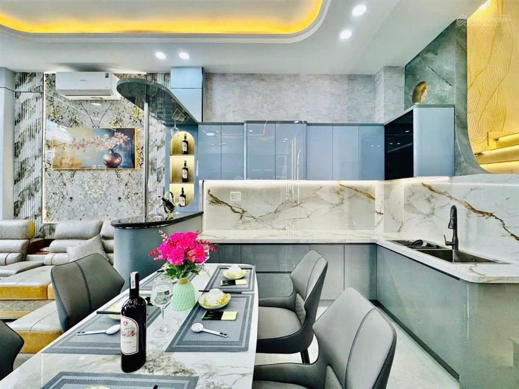 Nhà cần bán gấp trong tháng nguyễn văn đậu, bình thạnh, giá3,27 tỷ. dt 66m2. 4tầng. sổ hồng riêng