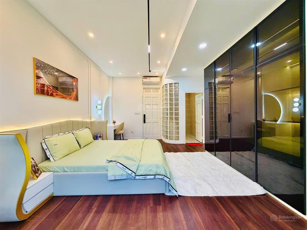 Cần bán gấp nhà hẻm nguyễn ư dĩ, thảo điền q,2. giá 5,3 tỷ. dt 85m2. 4 tầng. 3pn. sổ hồng riêng
