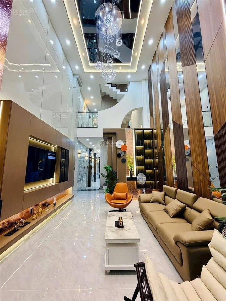 Nhà mới xây cần bán gấp hoa lan, p.7 phú nhuận. giá 6,2 tỷ. dt 85m2. 7pn 10wc. sổ hồng riêng