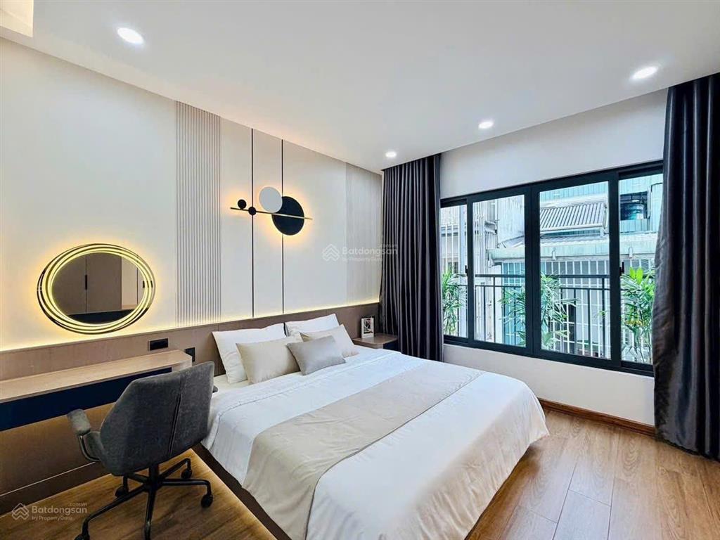 Nhà mới xây cần bán gấp hoa lan, p.7 phú nhuận. giá 6,2 tỷ. dt 85m2. 7pn 10wc. sổ hồng riêng