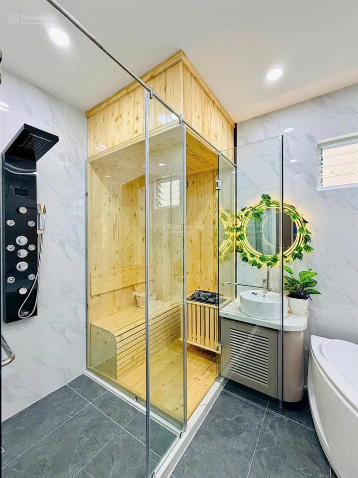 Nhà mới xây cần bán gấp hoa lan, p.7 phú nhuận. giá 6,2 tỷ. dt 85m2. 7pn 10wc. sổ hồng riêng