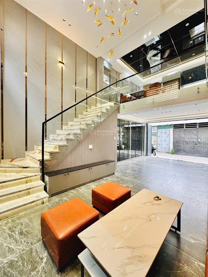 Nhà giá ngộp tại lê văn lương, nhà bè. giá 4,25 tỷ. dt 67.5m2. 4 tầng, 3pn 4wc. sổ hồng riêng
