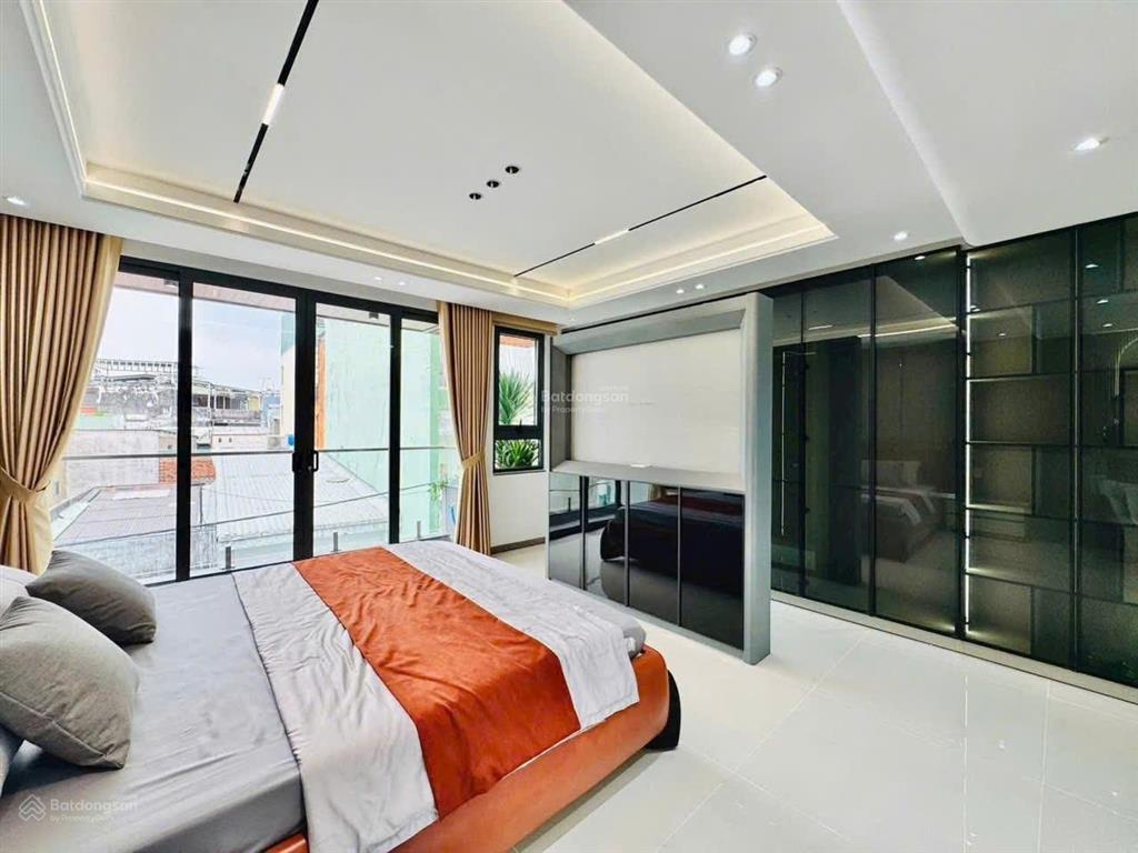 Nhà giá ngộp tại lê văn lương, nhà bè. giá 4,25 tỷ. dt 67.5m2. 4 tầng, 3pn 4wc. sổ hồng riêng