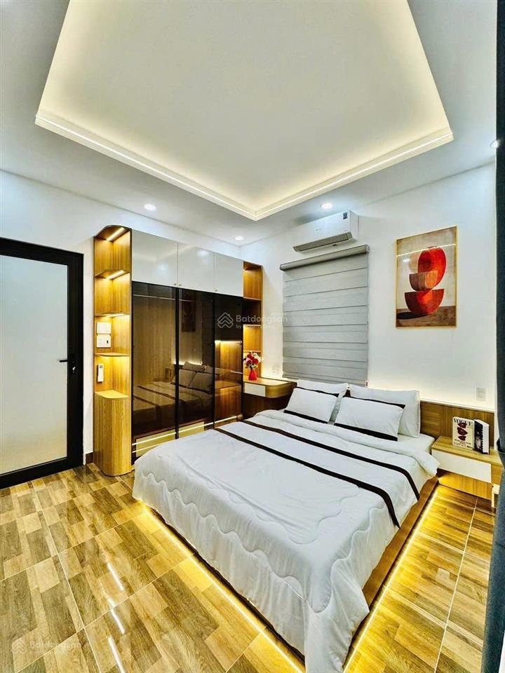 Chú 2 cần bán gấp nhà hẻm duy tân, p.15 phú nhuận. giá 3,26 tỷ. dt80m2. 4tầng. sổ riêng chính chủ