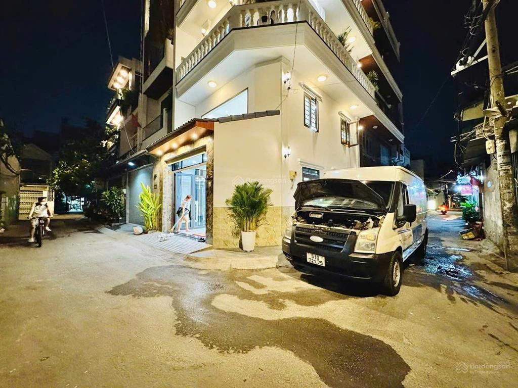 Chú 2 cần bán gấp nhà hẻm duy tân, p.15 phú nhuận. giá 3,26 tỷ. dt80m2. 4tầng. sổ riêng chính chủ