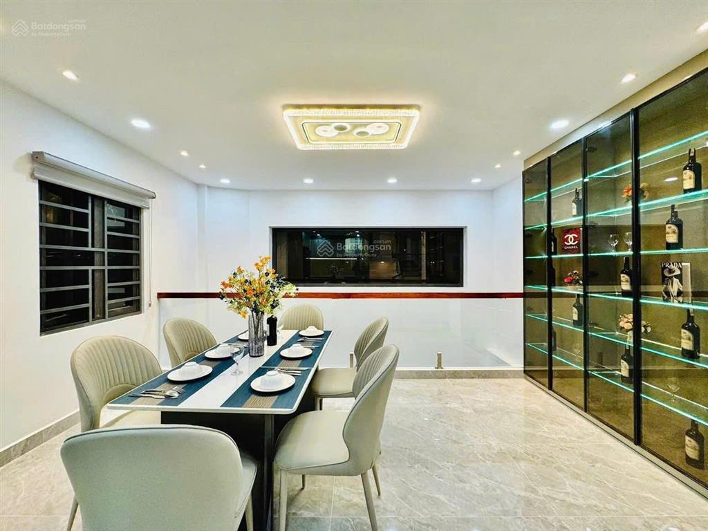 Chú 2 cần bán gấp nhà hẻm duy tân, p.15 phú nhuận. giá 3,26 tỷ. dt80m2. 4tầng. sổ riêng chính chủ