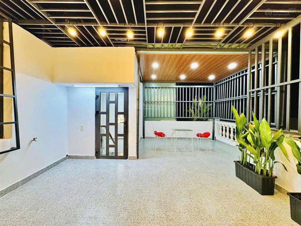 Chú 2 cần bán gấp nhà hẻm duy tân, p.15 phú nhuận. giá 3,26 tỷ. dt80m2. 4tầng. sổ riêng chính chủ