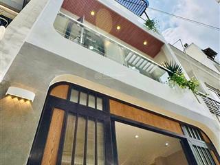 Nhà giá rẻ tại lê thúc hoạch, phú thọ hòa, tân phú. giá 3,25 tỷ. 4pn 4wc. 3 tầng. sổ hồng riêng