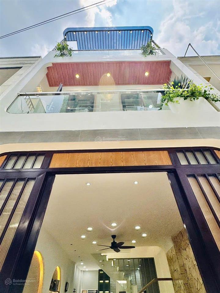 Nhà giá rẻ tại lê thúc hoạch, phú thọ hòa, tân phú. giá 3,25 tỷ. 4pn 4wc. 3 tầng. sổ hồng riêng