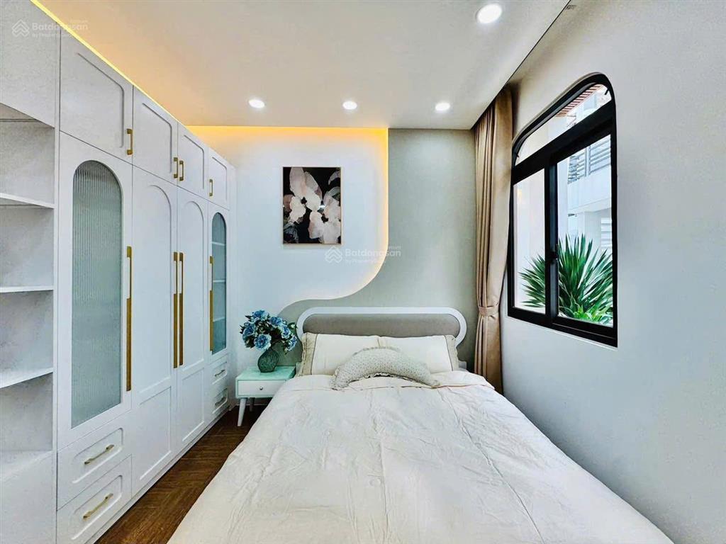 Nhà giá rẻ tại lê thúc hoạch, phú thọ hòa, tân phú. giá 3,25 tỷ. 4pn 4wc. 3 tầng. sổ hồng riêng