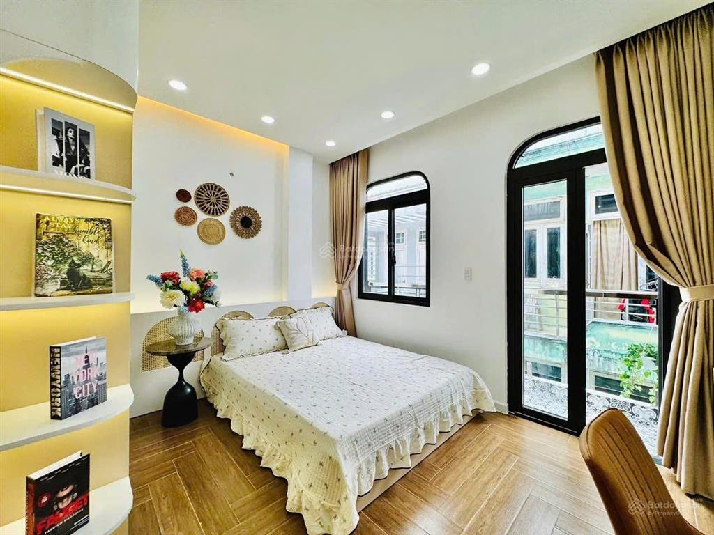 Nhà giá rẻ tại lê thúc hoạch, phú thọ hòa, tân phú. giá 3,25 tỷ. 4pn 4wc. 3 tầng. sổ hồng riêng