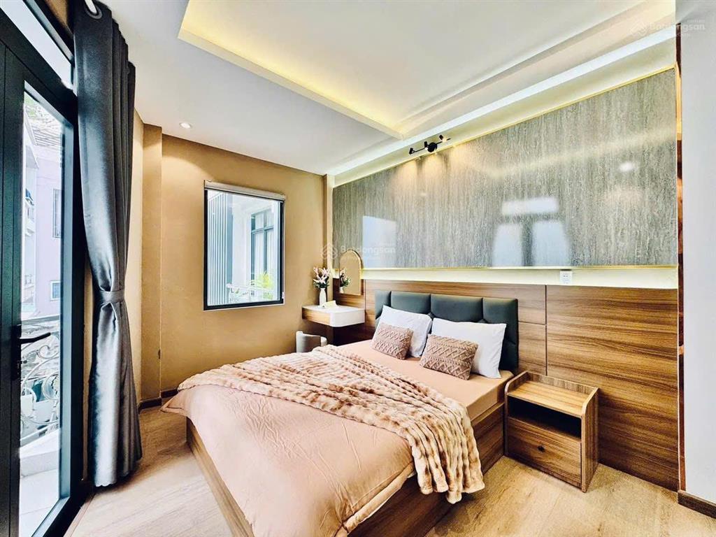 Nhà giá siêu ngộp tại trần khắc chân, p. tân định q.1. giá 4,4 tỷ. 5 tầng, 4pn 5wc. sổ hồng riêng