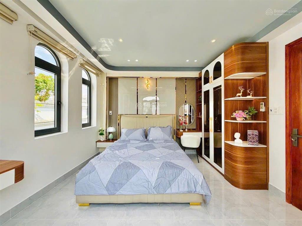 Bán gấp nhà nguyễn gia thiều, p.6 q.3. giá 3,4 tỷ. dt 63m2. 4pn 4wc, 4 tầng. sổ hồng riêng