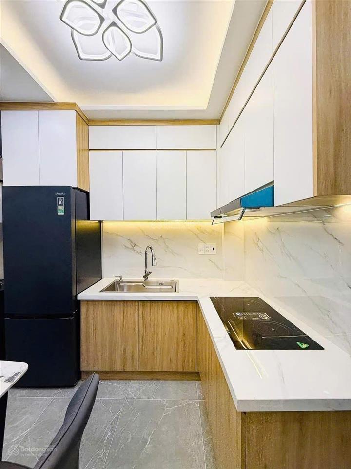 Chính chủ ký gửi bán gấp nhà vũ huy tấn p.1 bình thạnh. giá 3,5 tỷ. dt 75m2. 3tầng. sổ hồng riêng