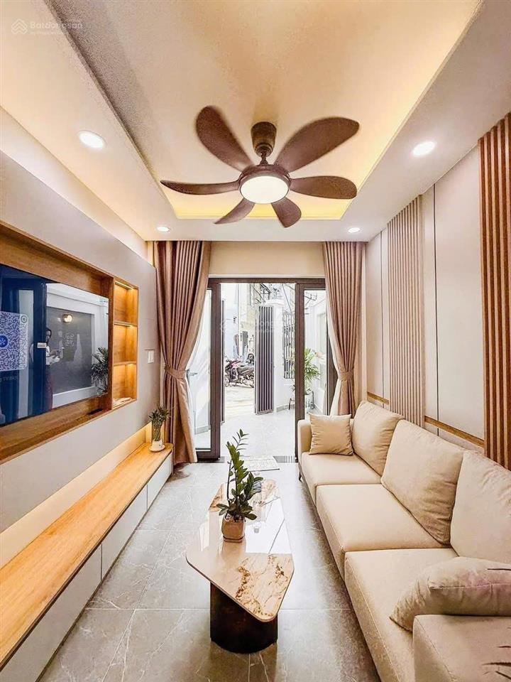 Chính chủ ký gửi bán gấp nhà vũ huy tấn p.1 bình thạnh. giá 3,5 tỷ. dt 75m2. 3tầng. sổ hồng riêng