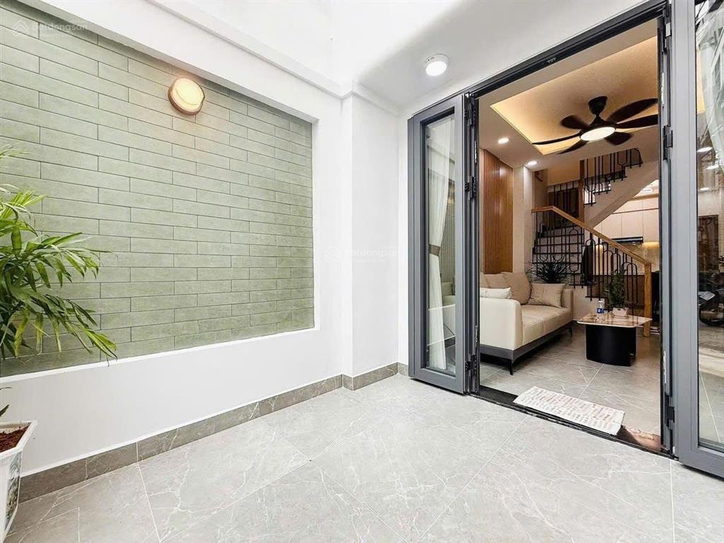 Chính chủ ký gửi bán gấp nhà vũ huy tấn p.1 bình thạnh. giá 3,5 tỷ. dt 75m2. 3tầng. sổ hồng riêng